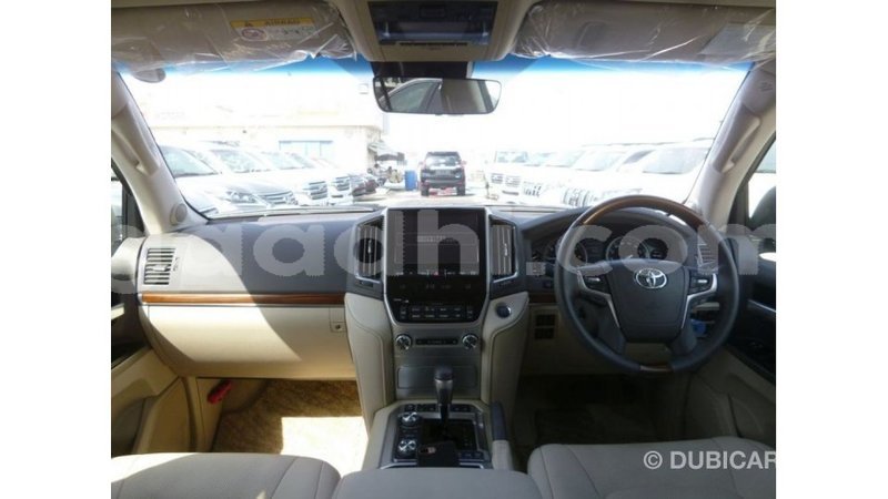 Big with watermark toyota land cruiser somalia import dubai 3711