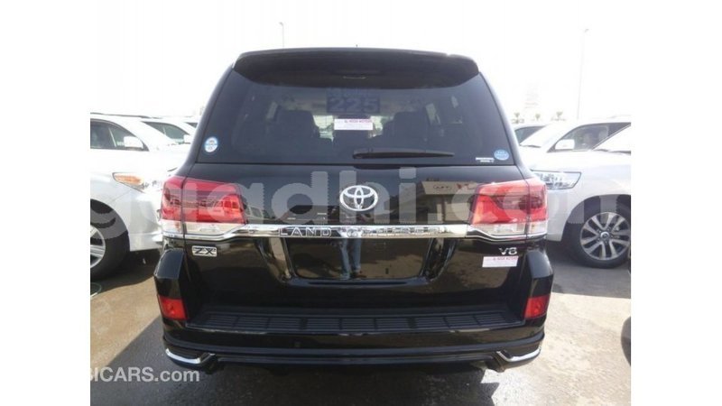 Big with watermark toyota land cruiser somalia import dubai 3711