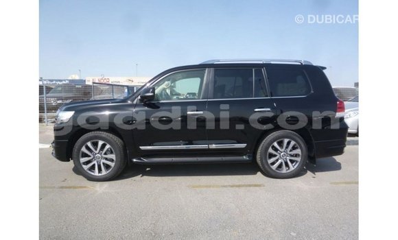 Acheter Import Voiture Toyota Land Cruiser Noir à Import - Dubai, Somalie Acheter Import Voiture Toyota Land Cruiser Noir à Import - Dubai, Somalie