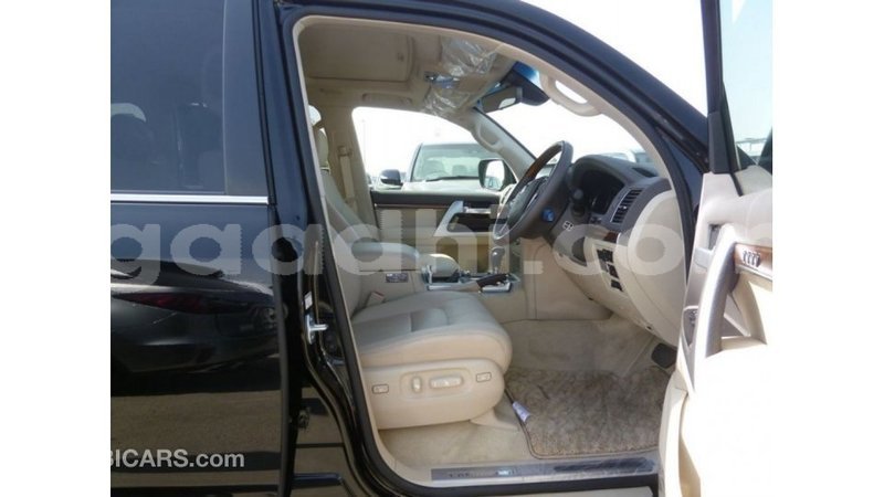 Big with watermark toyota land cruiser somalia import dubai 3711