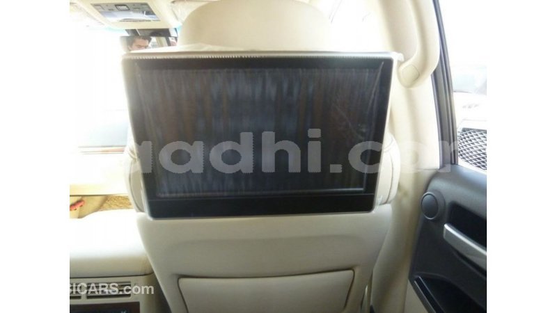 Big with watermark toyota land cruiser somalia import dubai 3711