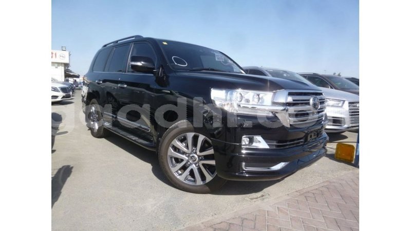 Big with watermark toyota land cruiser somalia import dubai 3713