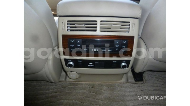 Big with watermark toyota land cruiser somalia import dubai 3713