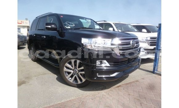 ይግዙ Imported Toyota Land Cruiser ጥቁር መኪና በ Import - Dubai በ ሶማሊያ ይግዙ Imported Toyota Land Cruiser ጥቁር መኪና በ Import - Dubai በ ሶማሊያ