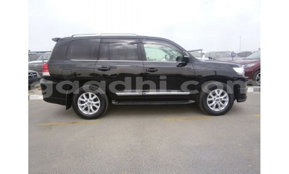 Acheter Import Voiture Toyota Land Cruiser Noir à Import - Dubai, Somalie Acheter Import Voiture Toyota Land Cruiser Noir à Import - Dubai, Somalie
