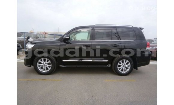Acheter Import Voiture Toyota Land Cruiser Noir à Import - Dubai, Somalie Acheter Import Voiture Toyota Land Cruiser Noir à Import - Dubai, Somalie