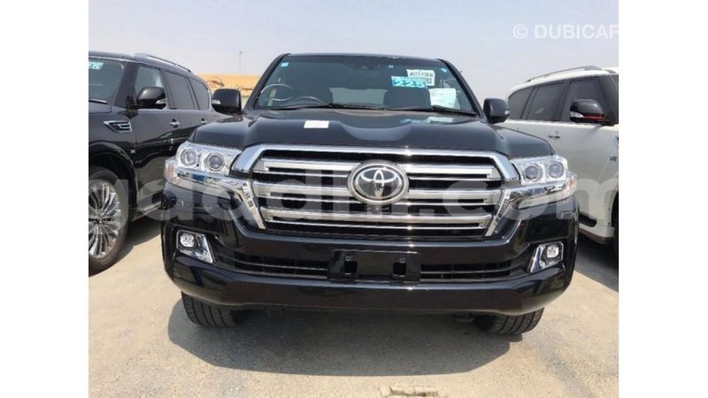 Big with watermark toyota land cruiser somalia import dubai 3719