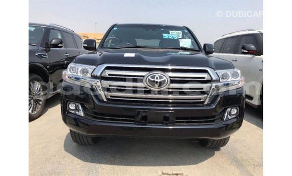 Acheter Import Voiture Toyota Land Cruiser Noir à Import - Dubai, Somalie Acheter Import Voiture Toyota Land Cruiser Noir à Import - Dubai, Somalie