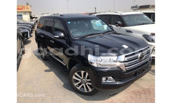 Acheter Import Voiture Toyota Land Cruiser Noir à Import - Dubai, Somalie Acheter Import Voiture Toyota Land Cruiser Noir à Import - Dubai, Somalie