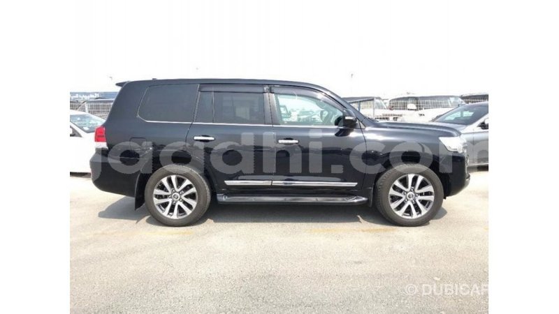 Big with watermark toyota land cruiser somalia import dubai 3719