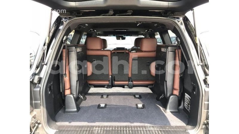 Big with watermark toyota land cruiser somalia import dubai 3719