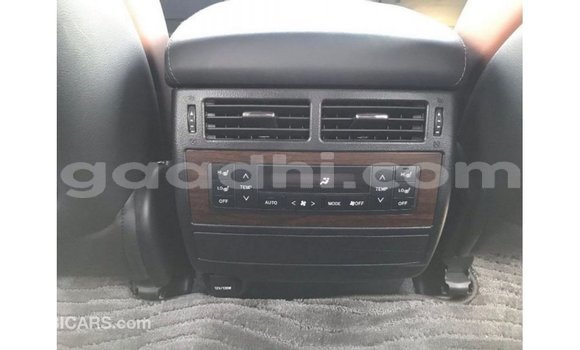 Acheter Import Voiture Toyota Land Cruiser Noir à Import - Dubai, Somalie Acheter Import Voiture Toyota Land Cruiser Noir à Import - Dubai, Somalie