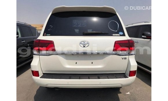 Buy Import Toyota Land Cruiser White Car in Import - Dubai in Somalia Buy Import Toyota Land Cruiser White Car in Import - Dubai in Somalia