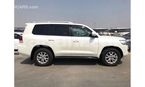 Buy Import Toyota Land Cruiser White Car in Import - Dubai in Somalia Buy Import Toyota Land Cruiser White Car in Import - Dubai in Somalia