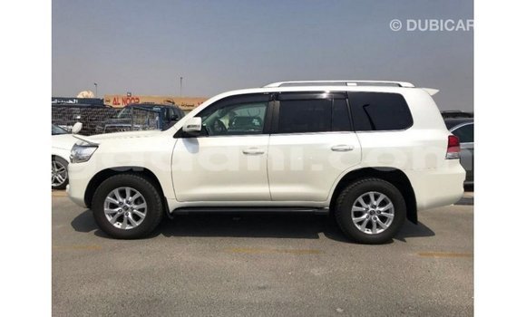 Buy Import Toyota Land Cruiser White Car in Import - Dubai in Somalia Buy Import Toyota Land Cruiser White Car in Import - Dubai in Somalia