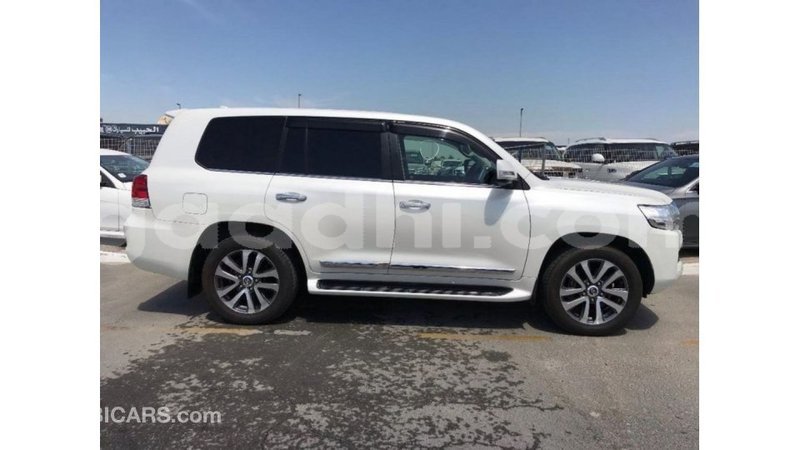 Big with watermark toyota land cruiser somalia import dubai 3721