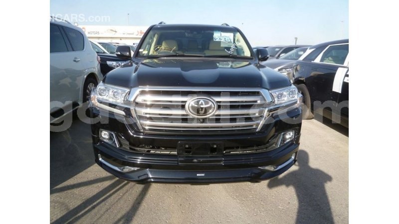 Big with watermark toyota land cruiser somalia import dubai 3722