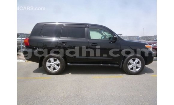 Acheter Import Voiture Toyota Land Cruiser Noir à Import - Dubai, Somalie Acheter Import Voiture Toyota Land Cruiser Noir à Import - Dubai, Somalie