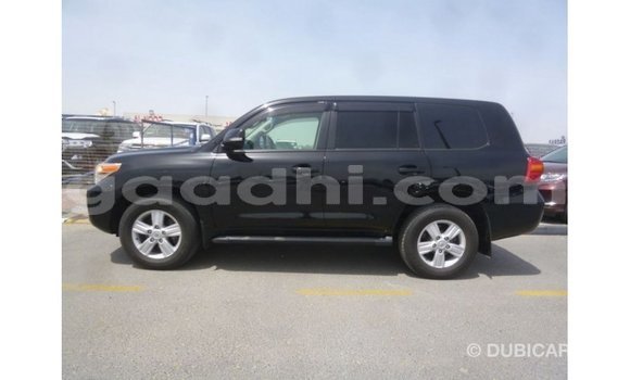 Acheter Import Voiture Toyota Land Cruiser Noir à Import - Dubai, Somalie Acheter Import Voiture Toyota Land Cruiser Noir à Import - Dubai, Somalie