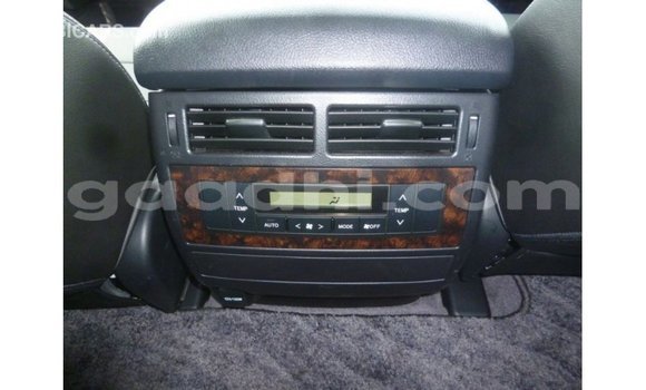 Acheter Import Voiture Toyota Land Cruiser Noir à Import - Dubai, Somalie Acheter Import Voiture Toyota Land Cruiser Noir à Import - Dubai, Somalie