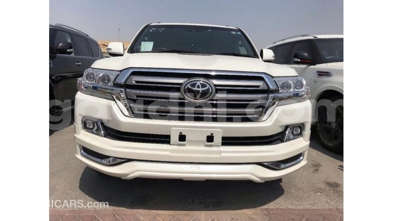 Big with watermark toyota land cruiser somalia import dubai 3724