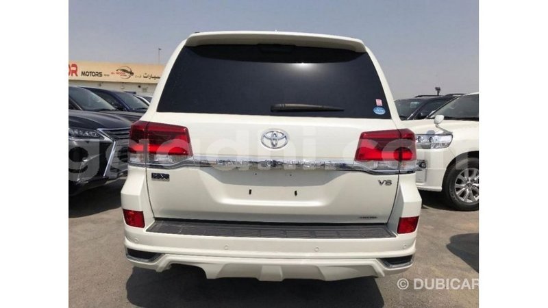 Big with watermark toyota land cruiser somalia import dubai 3724