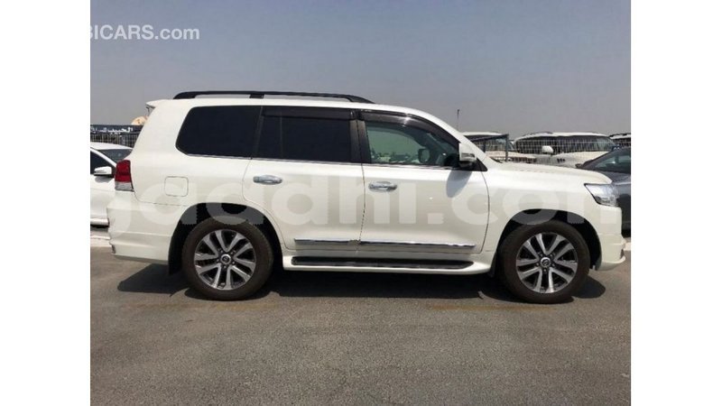 Big with watermark toyota land cruiser somalia import dubai 3724