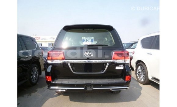 ይግዙ Imported Toyota Land Cruiser ጥቁር መኪና በ Import - Dubai በ ሶማሊያ ይግዙ Imported Toyota Land Cruiser ጥቁር መኪና በ Import - Dubai በ ሶማሊያ