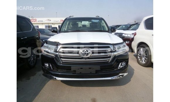 ይግዙ Imported Toyota Land Cruiser ጥቁር መኪና በ Import - Dubai በ ሶማሊያ ይግዙ Imported Toyota Land Cruiser ጥቁር መኪና በ Import - Dubai በ ሶማሊያ