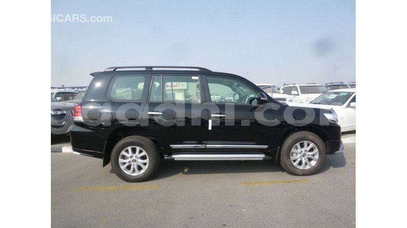 Big with watermark toyota land cruiser somalia import dubai 3726