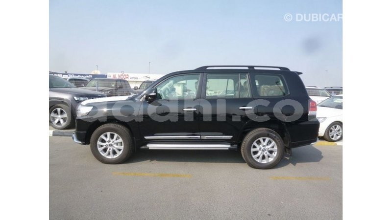 Big with watermark toyota land cruiser somalia import dubai 3726