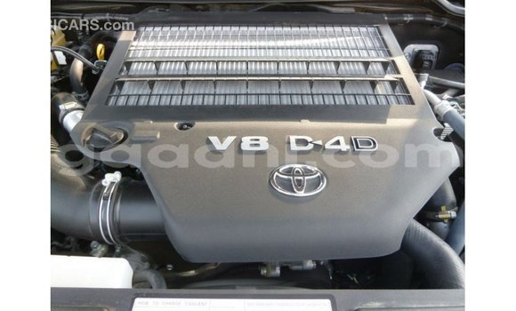 ይግዙ Imported Toyota Land Cruiser ጥቁር መኪና በ Import - Dubai በ ሶማሊያ ይግዙ Imported Toyota Land Cruiser ጥቁር መኪና በ Import - Dubai በ ሶማሊያ