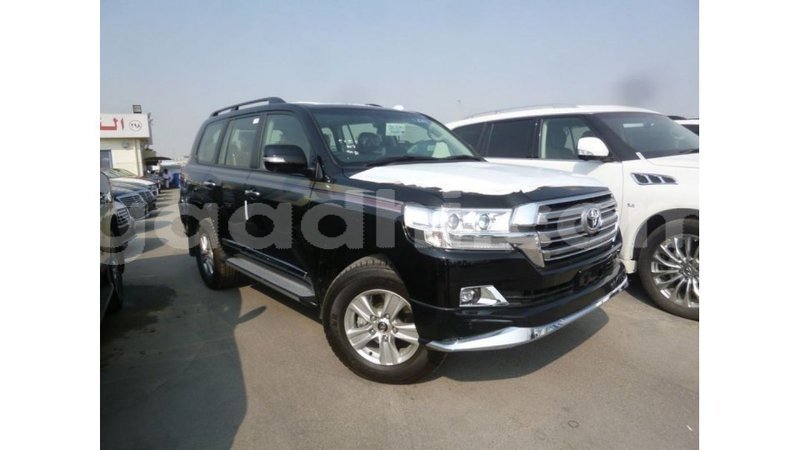 Big with watermark toyota land cruiser somalia import dubai 3727