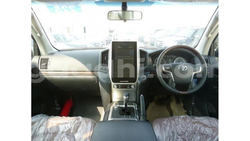 Big with watermark toyota land cruiser somalia import dubai 3727