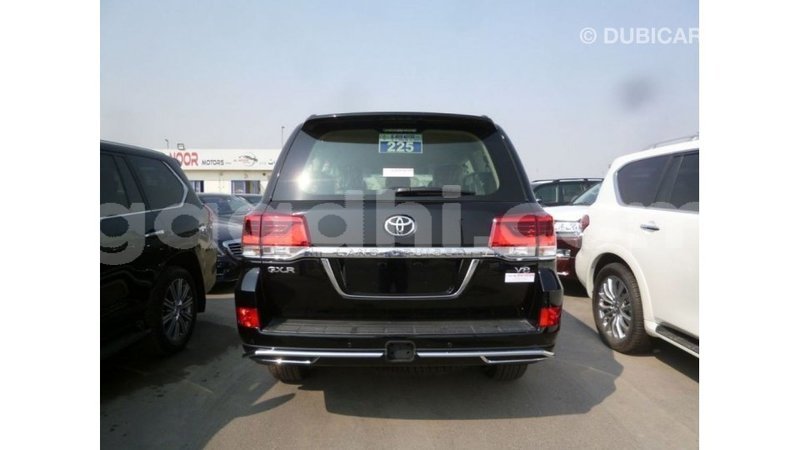 Big with watermark toyota land cruiser somalia import dubai 3727