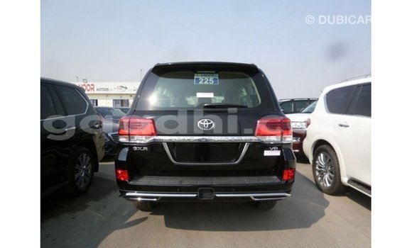 Acheter Import Voiture Toyota Land Cruiser Noir à Import - Dubai, Somalie Acheter Import Voiture Toyota Land Cruiser Noir à Import - Dubai, Somalie