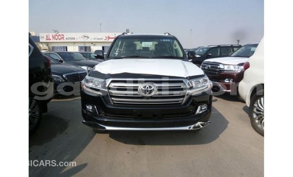 Acheter Import Voiture Toyota Land Cruiser Noir à Import - Dubai, Somalie Acheter Import Voiture Toyota Land Cruiser Noir à Import - Dubai, Somalie