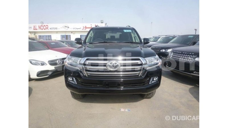 Big with watermark toyota land cruiser somalia import dubai 3728