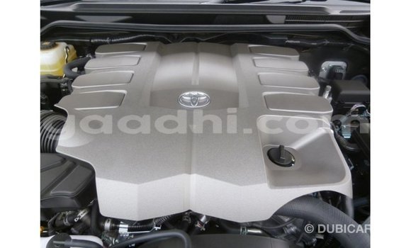 Acheter Import Voiture Toyota Land Cruiser Noir à Import - Dubai, Somalie Acheter Import Voiture Toyota Land Cruiser Noir à Import - Dubai, Somalie