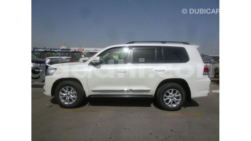 Big with watermark toyota land cruiser somalia import dubai 3739