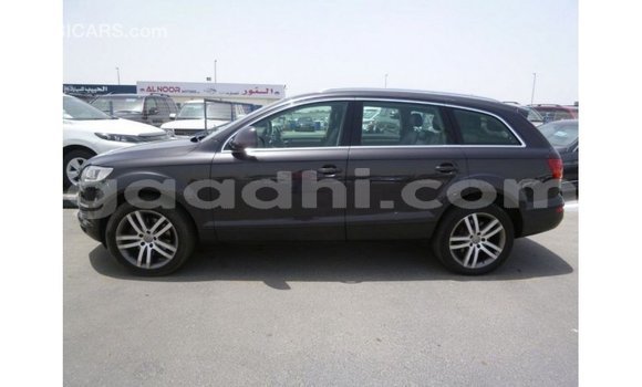 Acheter Import Voiture Audi Q7 Noir à Import - Dubai, Somalie Acheter Import Voiture Audi Q7 Noir à Import - Dubai, Somalie
