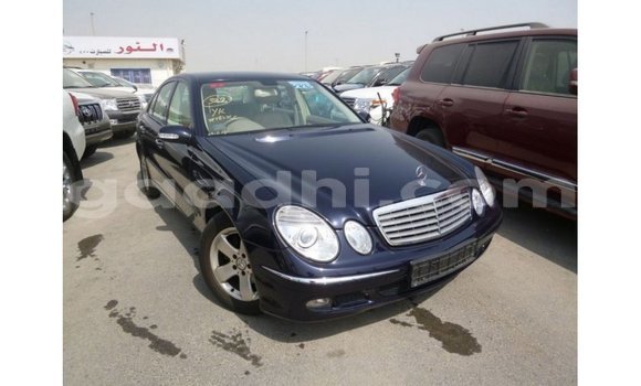 Acheter Import Voiture Mercedes-Benz 200 Bleu à Import - Dubai, Somalie Acheter Import Voiture Mercedes-Benz 200 Bleu à Import - Dubai, Somalie