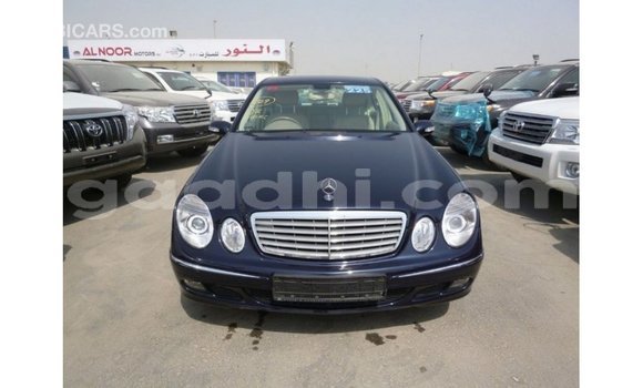 Acheter Import Voiture Mercedes-Benz 200 Bleu à Import - Dubai, Somalie Acheter Import Voiture Mercedes-Benz 200 Bleu à Import - Dubai, Somalie