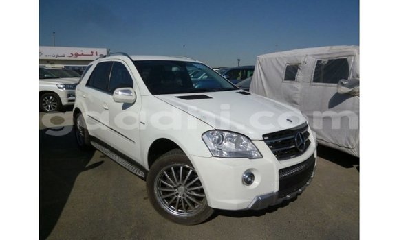 ይግዙ Imported Mercedes-Benz 190 ነጭ መኪና በ Import - Dubai በ ሶማሊያ ይግዙ Imported Mercedes-Benz 190 ነጭ መኪና በ Import - Dubai በ ሶማሊያ