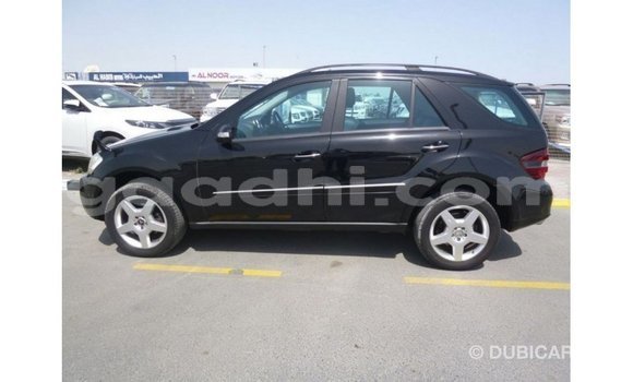 Acheter Import Voiture Mercedes-Benz 190 Noir à Import - Dubai, Somalie Acheter Import Voiture Mercedes-Benz 190 Noir à Import - Dubai, Somalie