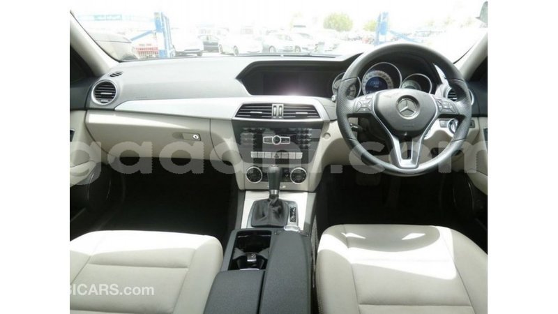 Big with watermark mercedes benz 190 somalia import dubai 3751