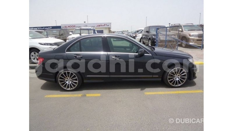 Big with watermark mercedes benz 190 somalia import dubai 3751