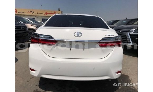 Acheter Import Voiture Toyota Corolla Blanc à Import - Dubai, Somalie Acheter Import Voiture Toyota Corolla Blanc à Import - Dubai, Somalie