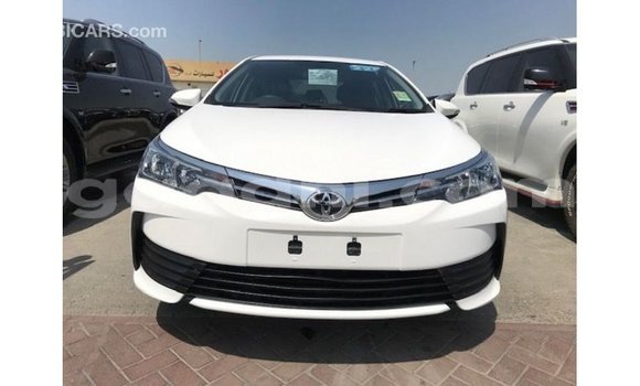 Acheter Import Voiture Toyota Corolla Blanc à Import - Dubai, Somalie Acheter Import Voiture Toyota Corolla Blanc à Import - Dubai, Somalie