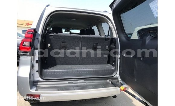 Acheter Import Voiture Toyota Prado Autre à Import - Dubai, Somalie Acheter Import Voiture Toyota Prado Autre à Import - Dubai, Somalie